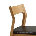 Chaise de profil pour salle à manger